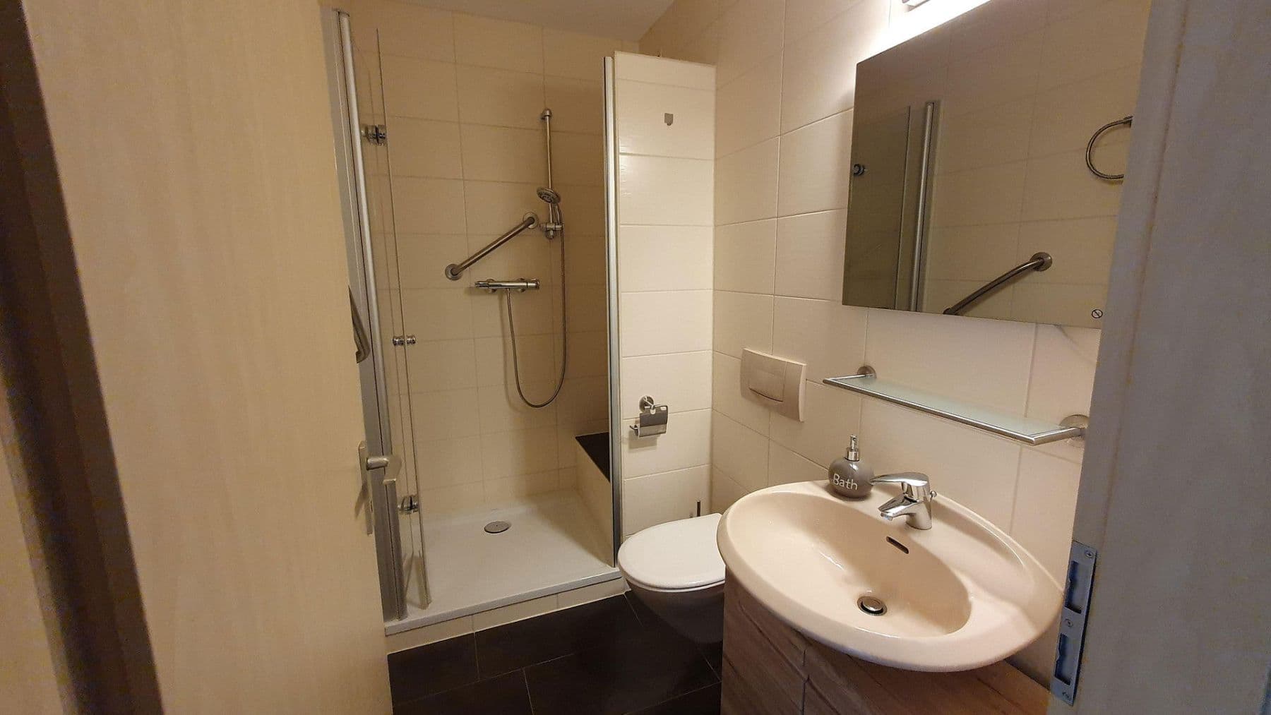 Prenájom bytu 3-izbový 114 m², Hallesche Straße 39, Wolfsburg, Dolné Sasko Prenájom bytu 3-izbový 114 m², Hallesche Straße 39, Wolfsburg, Dolné Sasko