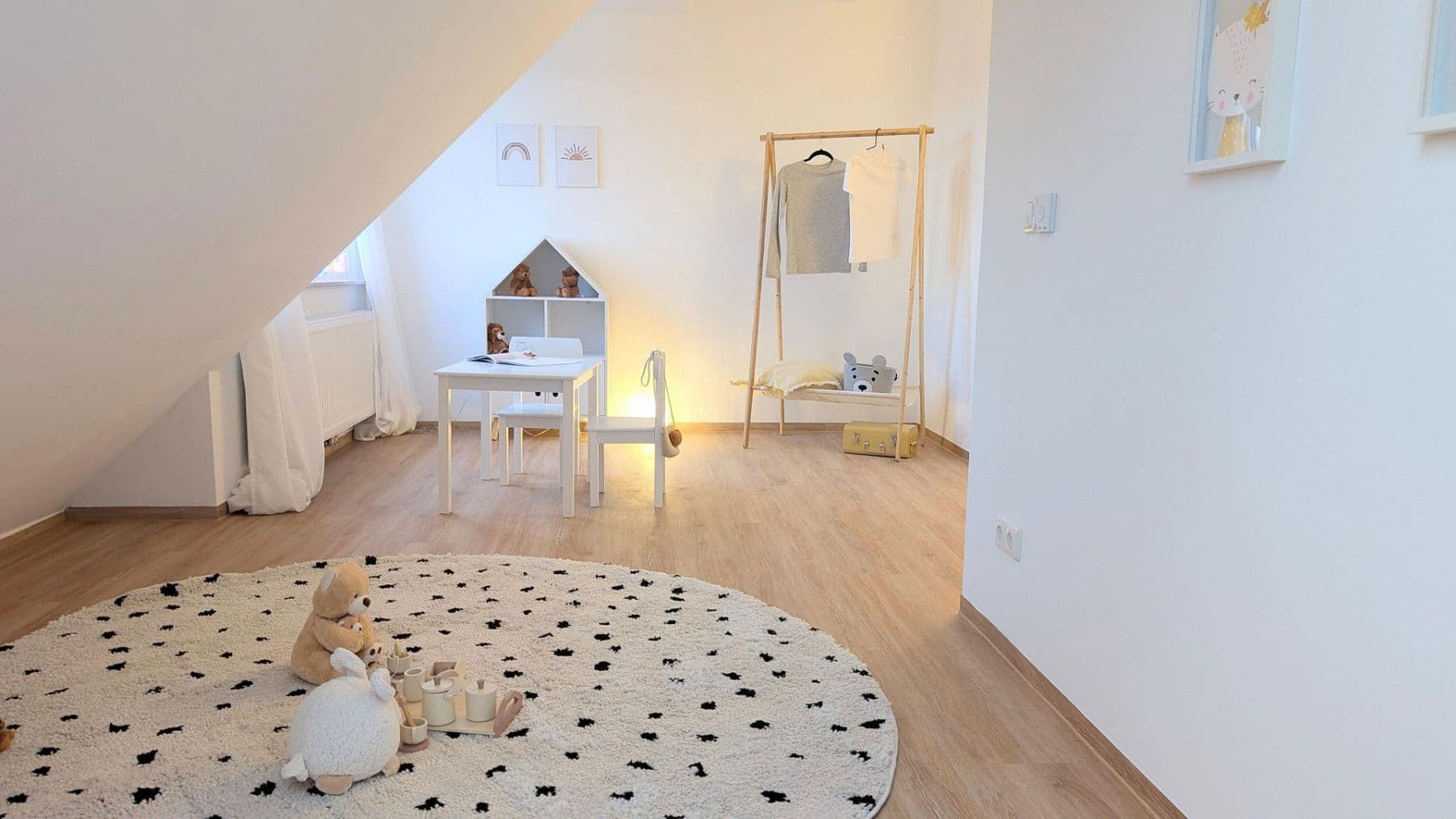 Predaj bytu 4-izbový 106 m², Hannover, Dolné Sasko Predaj bytu 4-izbový 106 m², Hannover, Dolné Sasko