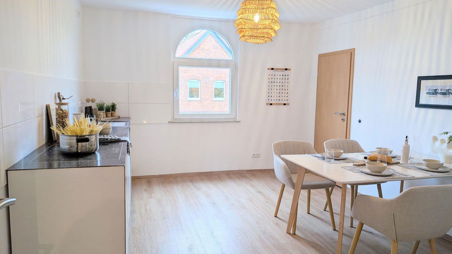 Predaj bytu 4-izbový 106 m², Hannover, Dolné Sasko Predaj bytu 4-izbový 106 m², Hannover, Dolné Sasko