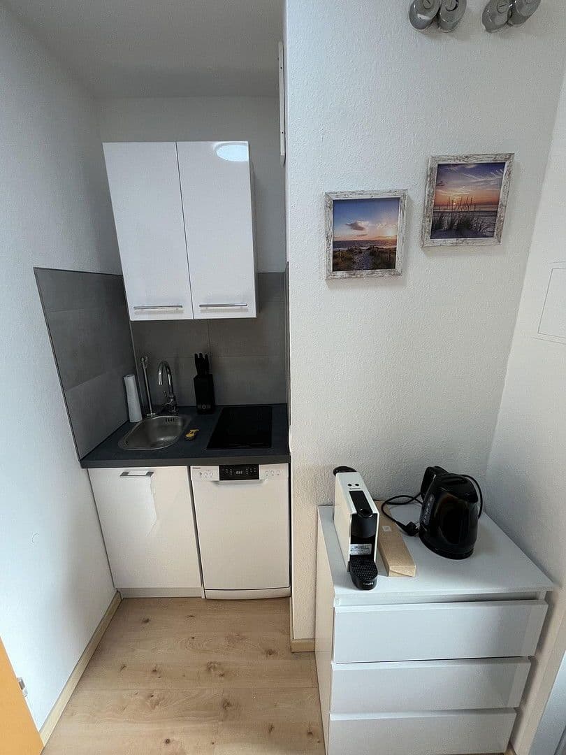 Prenájom bytu 1-izbový 40 m², Karlsruherstraße 21, Weinheim, Bádensko-Wurttembersko Prenájom bytu 1-izbový 40 m², Karlsruherstraße 21, Weinheim, Bádensko-Wurttembersko