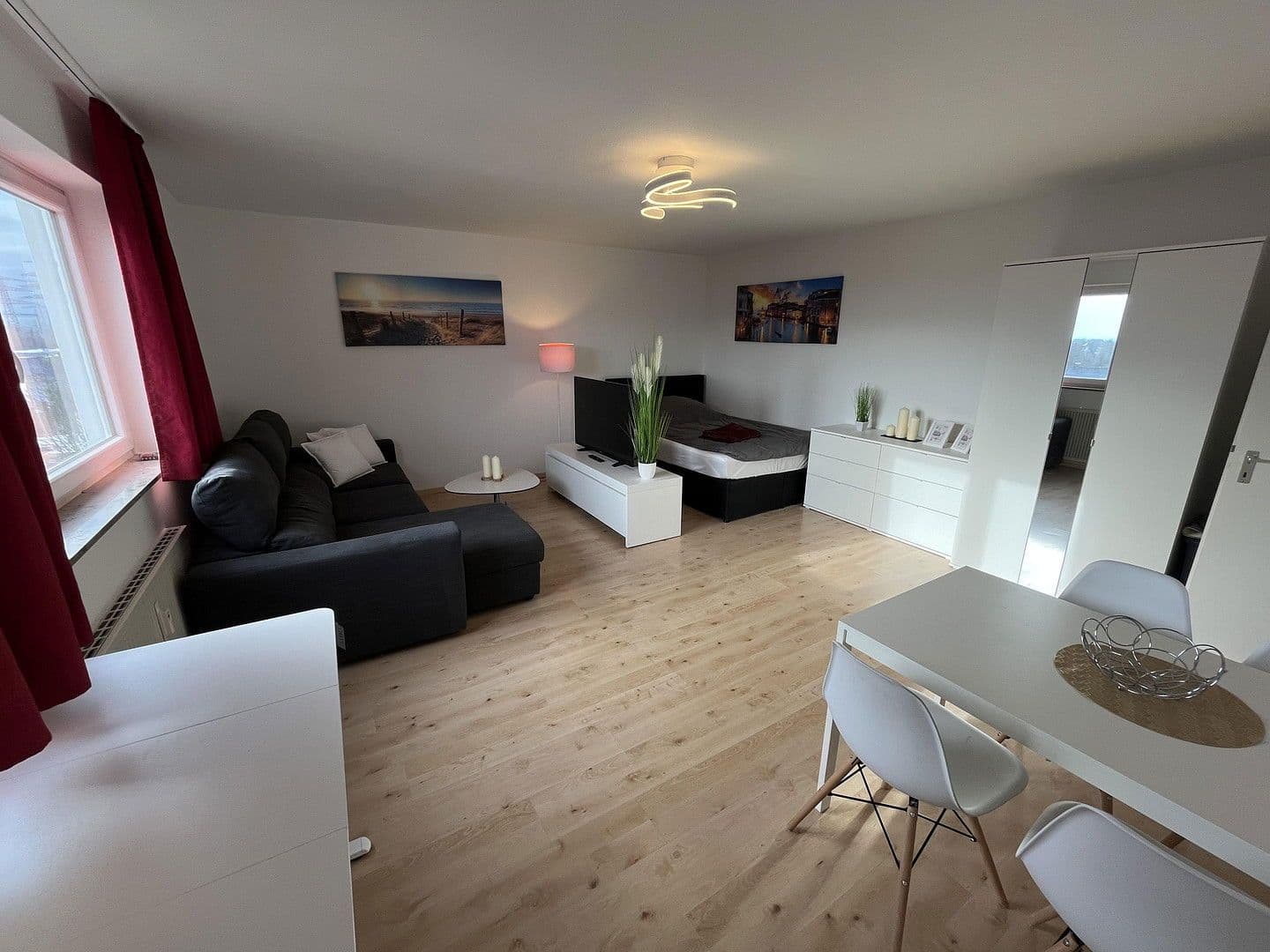 Prenájom bytu 1-izbový 40 m², Karlsruherstraße 21, Weinheim, Bádensko-Wurttembersko Prenájom bytu 1-izbový 40 m², Karlsruherstraße 21, Weinheim, Bádensko-Wurttembersko