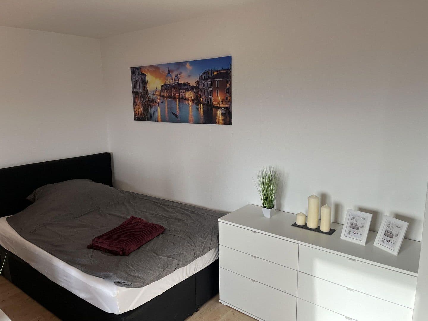 Prenájom bytu 1-izbový 40 m², Karlsruherstraße 21, Weinheim, Bádensko-Wurttembersko Prenájom bytu 1-izbový 40 m², Karlsruherstraße 21, Weinheim, Bádensko-Wurttembersko