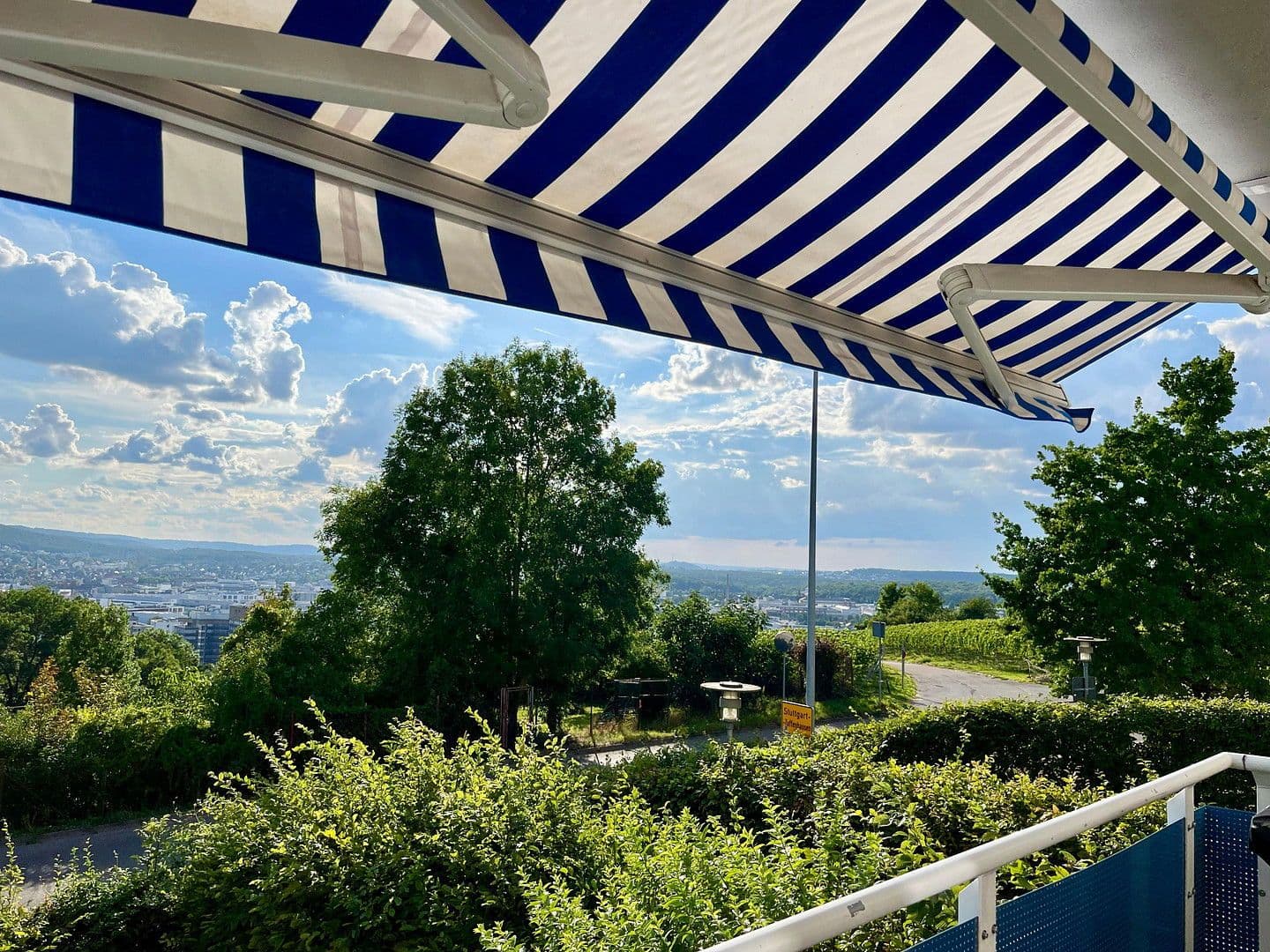 Predaj bytu 3-izbový 87 m², Stuttgart, Bádensko-Wurttembersko Predaj bytu 3-izbový 87 m², Stuttgart, Bádensko-Wurttembersko