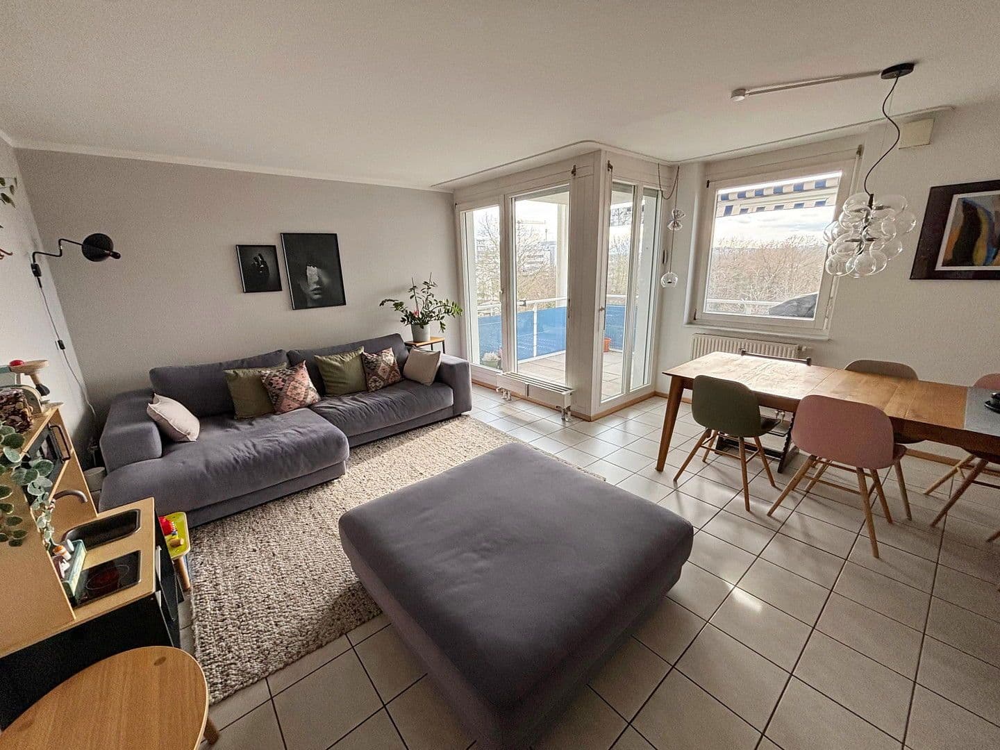 Predaj bytu 3-izbový 87 m², Stuttgart, Bádensko-Wurttembersko Predaj bytu 3-izbový 87 m², Stuttgart, Bádensko-Wurttembersko