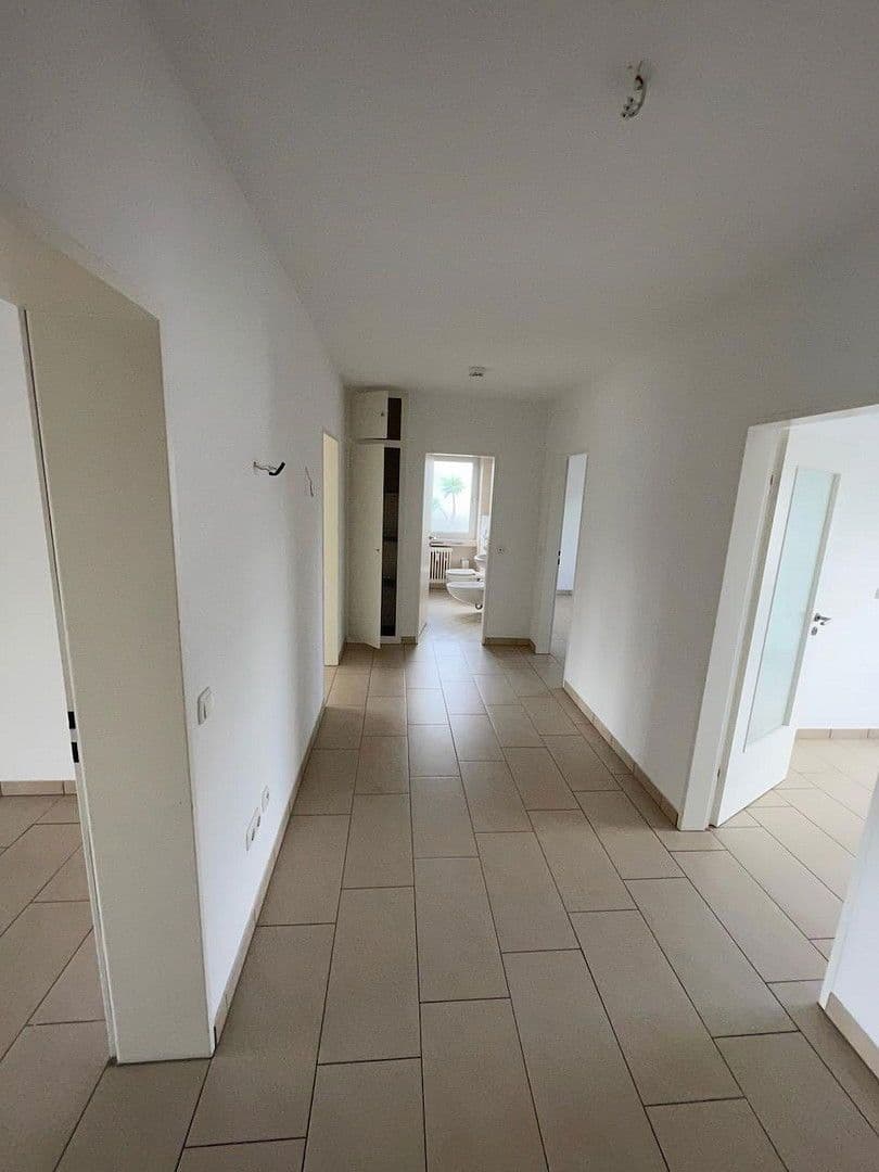 Predaj domu 613 m², pozemek 680 m², Rodgau, Hesensko Predaj domu 613 m², pozemek 680 m², Rodgau, Hesensko