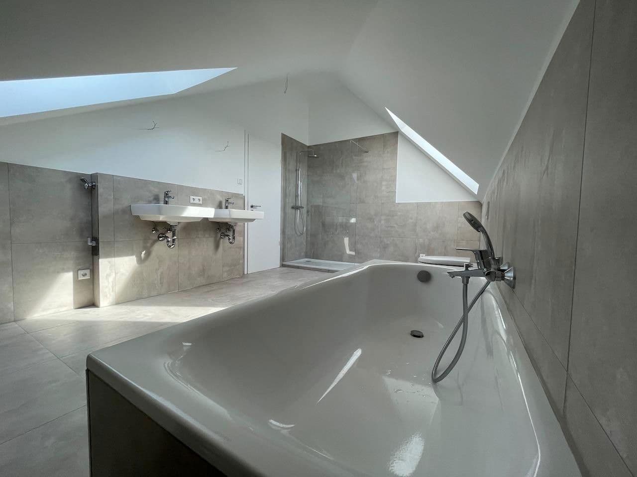 Predaj domu 613 m², pozemek 680 m², Rodgau, Hesensko Predaj domu 613 m², pozemek 680 m², Rodgau, Hesensko