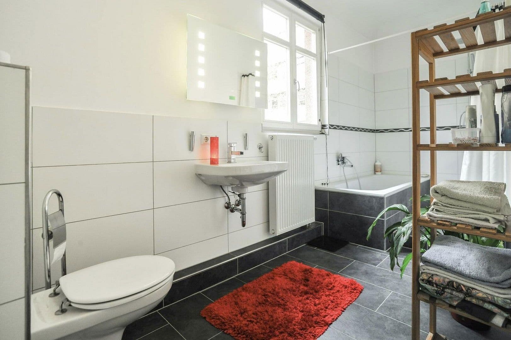 Predaj bytu 7-izbový 217 m², Tübingen, Bádensko-Wurttembersko Predaj bytu 7-izbový 217 m², Tübingen, Bádensko-Wurttembersko