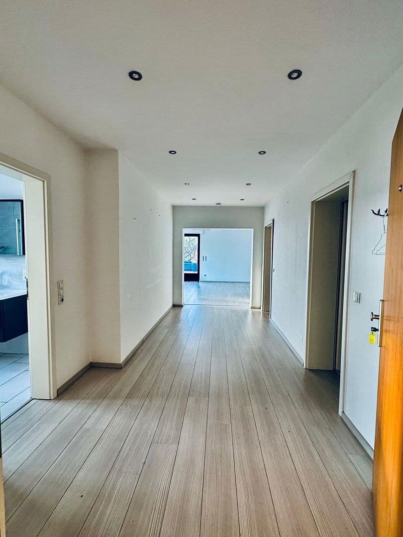 Prenájom kancelárie 370 m², August-Borsig-Straße 5, Koblenz, Porýnie-Falcko Prenájom kancelárie 370 m², August-Borsig-Straße 5, Koblenz, Porýnie-Falcko