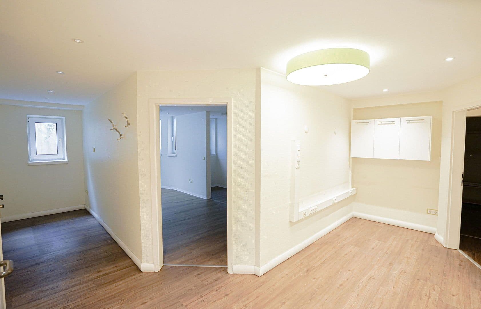 Prenájom kancelárie 215 m², Meinardusstraße 1, Oldenburg (Oldenburg), Dolné Sasko Prenájom kancelárie 215 m², Meinardusstraße 1, Oldenburg (Oldenburg), Dolné Sasko