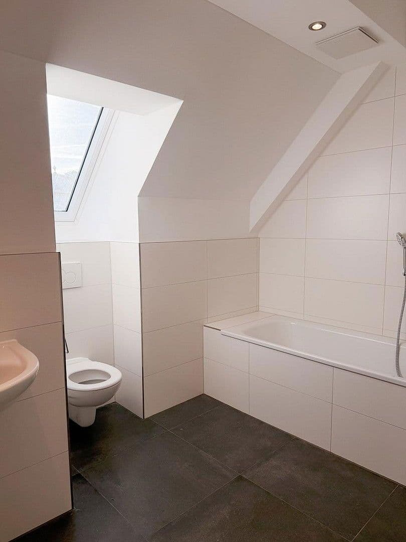 Prenájom bytu 4-izbový 146 m², Marktplatz 4, Markt Indersdorf, Bavorsko Prenájom bytu 4-izbový 146 m², Marktplatz 4, Markt Indersdorf, Bavorsko