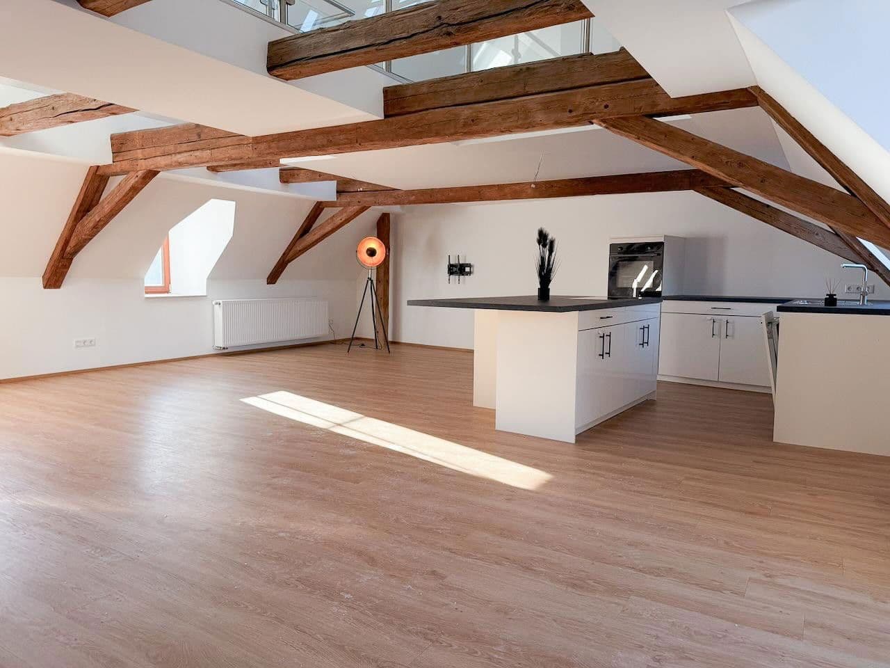 Prenájom bytu 4-izbový 146 m², Marktplatz 4, Markt Indersdorf, Bavorsko Prenájom bytu 4-izbový 146 m², Marktplatz 4, Markt Indersdorf, Bavorsko