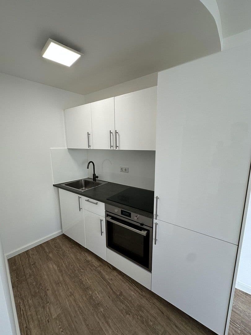 Prenájom bytu 1-izbový 30 m², Sandstr. 3, Nürnberg, Bavorsko Prenájom bytu 1-izbový 30 m², Sandstr. 3, Nürnberg, Bavorsko