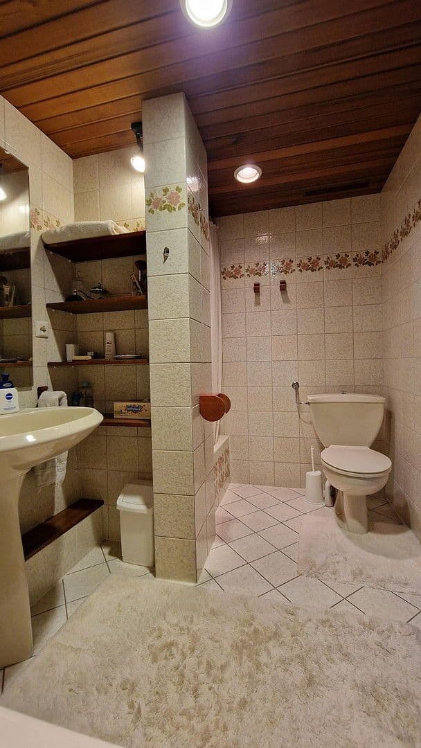 Predaj domu 194 m², pozemek 1.048 m², Königswinter, Severné Porýnie - Westfálsko Predaj domu 194 m², pozemek 1.048 m², Königswinter, Severné Porýnie - Westfálsko