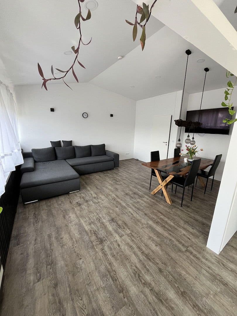 Predaj domu 114 m², pozemek 763 m², Berod bei Hachenburg, Porýnie-Falcko Predaj domu 114 m², pozemek 763 m², Berod bei Hachenburg, Porýnie-Falcko