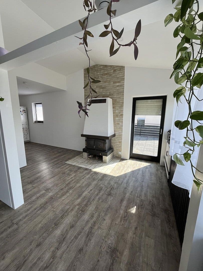 Predaj domu 114 m², pozemek 763 m², Berod bei Hachenburg, Porýnie-Falcko Predaj domu 114 m², pozemek 763 m², Berod bei Hachenburg, Porýnie-Falcko