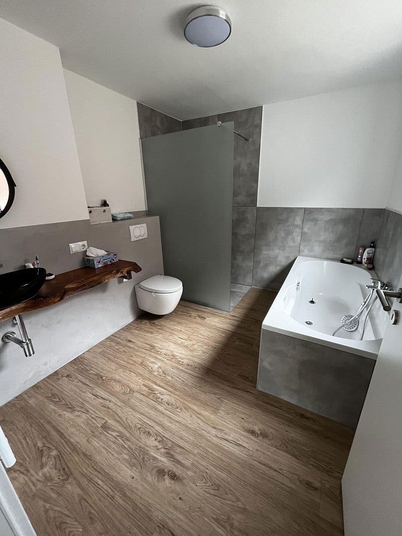 Predaj domu 114 m², pozemek 763 m², Berod bei Hachenburg, Porýnie-Falcko Predaj domu 114 m², pozemek 763 m², Berod bei Hachenburg, Porýnie-Falcko