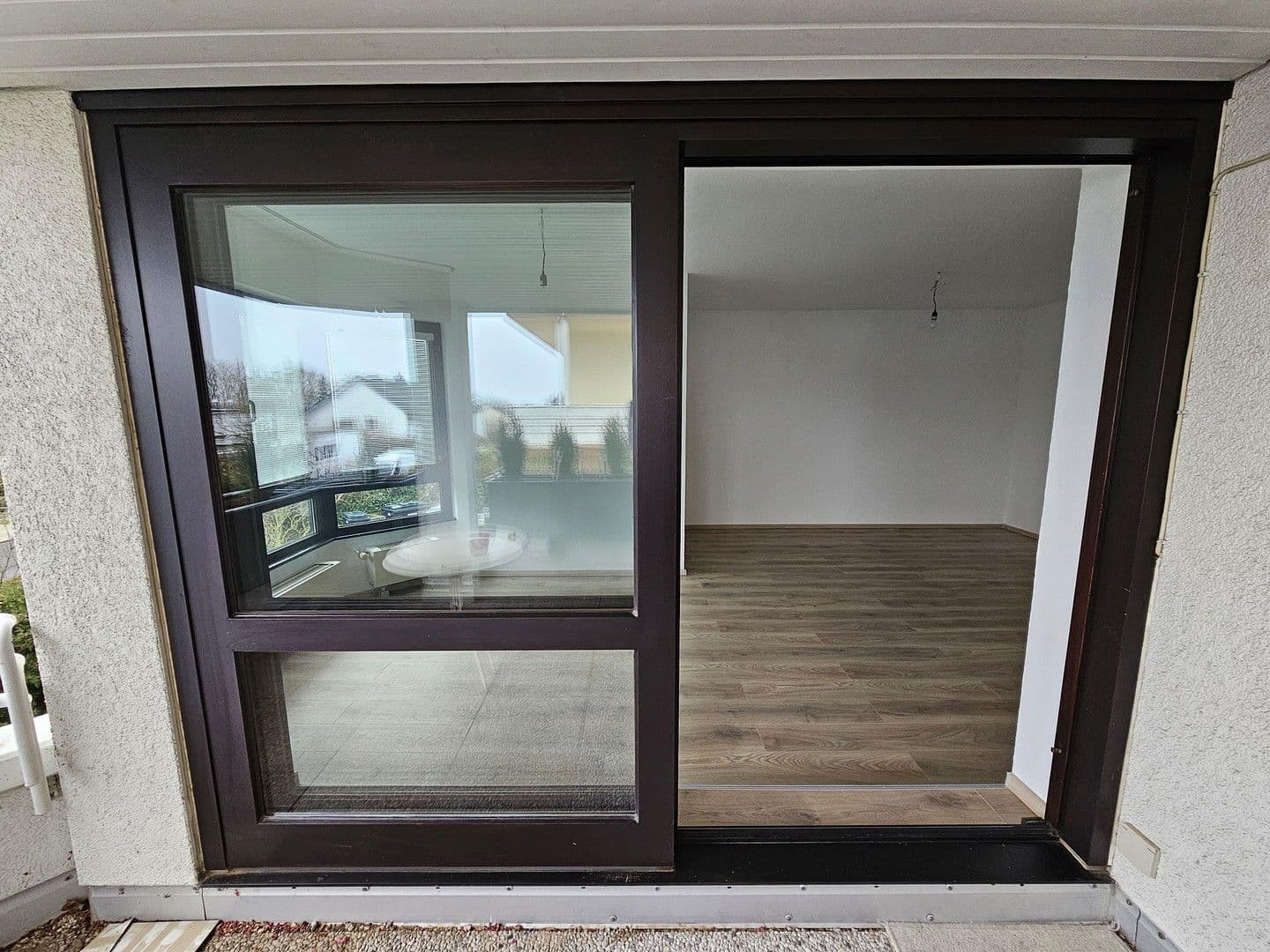 Prenájom bytu 2-izbový 75 m², Wiesbaden, Hesensko Prenájom bytu 2-izbový 75 m², Wiesbaden, Hesensko