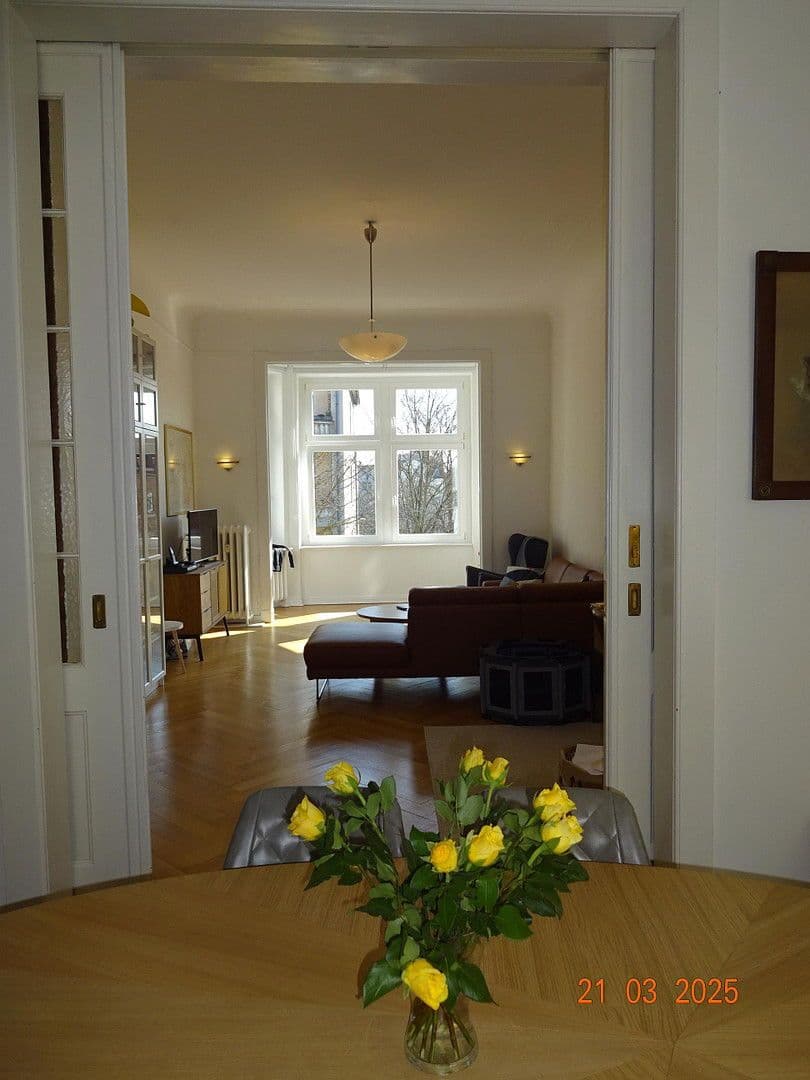 Predaj bytu 7-izbový 190 m², Hortensienstraße, Berlin, Berlín Predaj bytu 7-izbový 190 m², Hortensienstraße, Berlin, Berlín