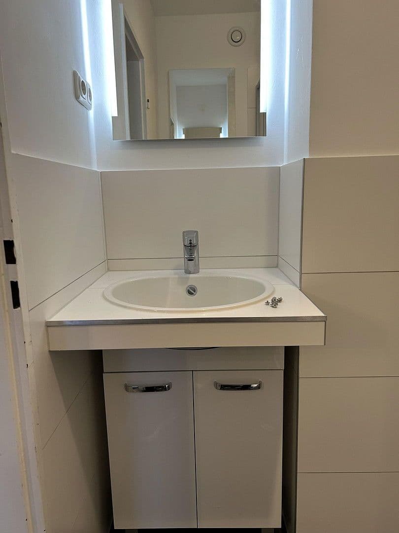 Prenájom bytu 2-izbový 36 m², Budapesterstraße 7-9, Berlin, Berlín Prenájom bytu 2-izbový 36 m², Budapesterstraße 7-9, Berlin, Berlín