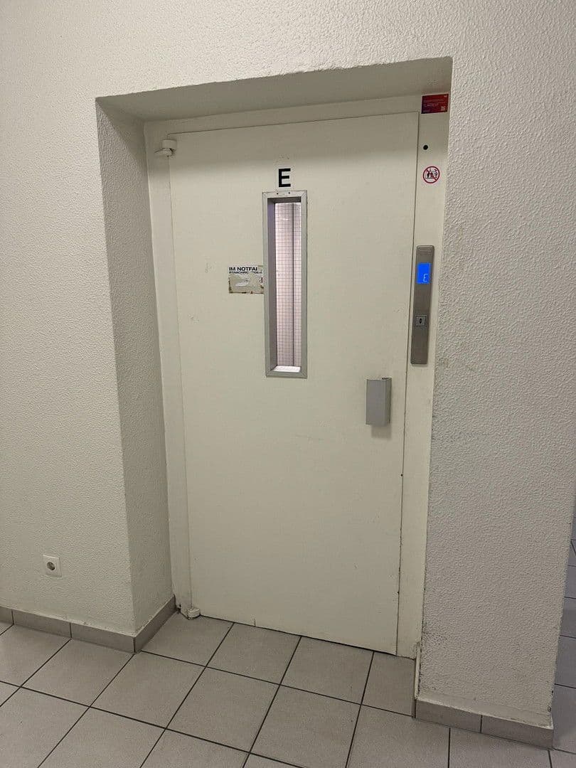 Prenájom bytu 2-izbový 36 m², Budapesterstraße 7-9, Berlin, Berlín Prenájom bytu 2-izbový 36 m², Budapesterstraße 7-9, Berlin, Berlín