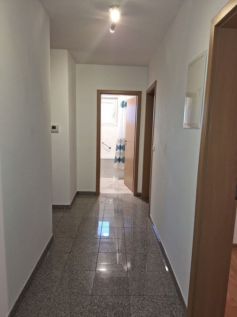 Prenájom bytu 4-izbový 75 m², Ludwigsburg, Bádensko-Wurttembersko Prenájom bytu 4-izbový 75 m², Ludwigsburg, Bádensko-Wurttembersko