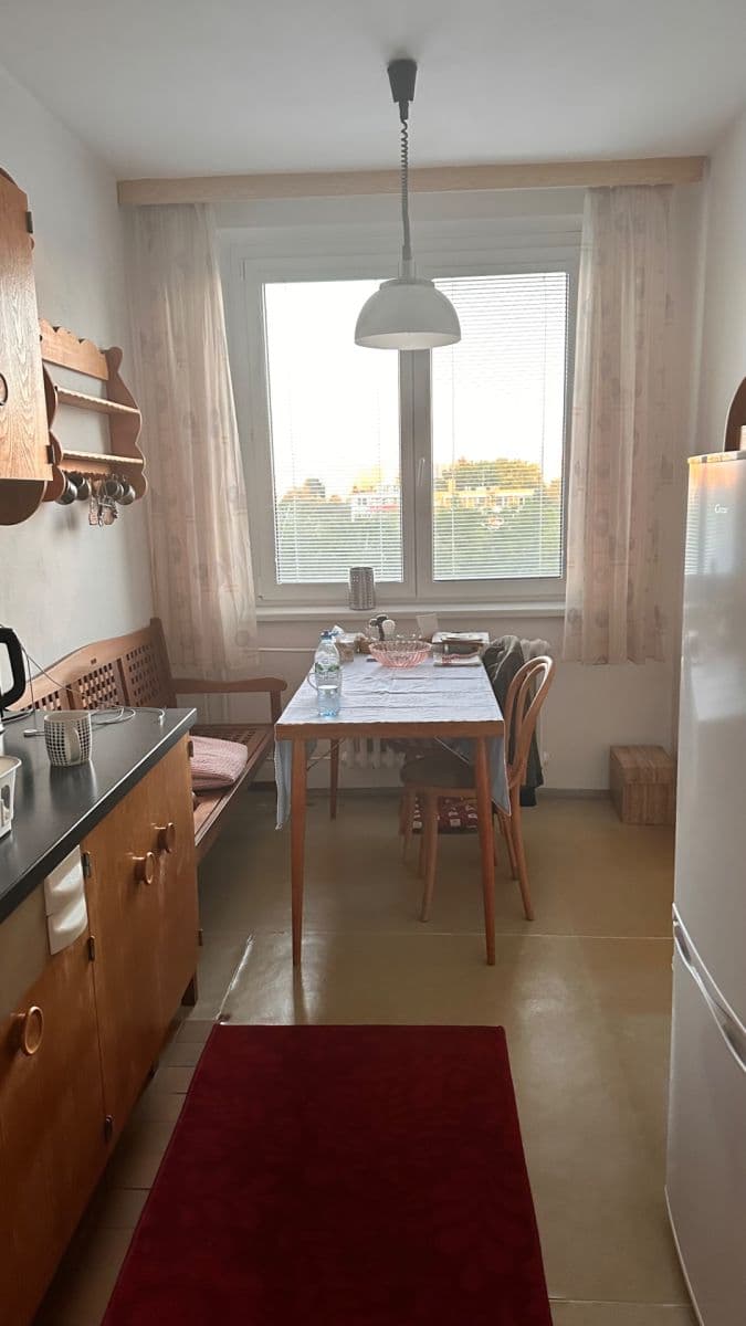 Prenájom bytu 3-izbový 68 m², Uzbecká, Brno, Jihomoravský kraj Prenájom bytu 3-izbový 68 m², Uzbecká, Brno, Jihomoravský kraj