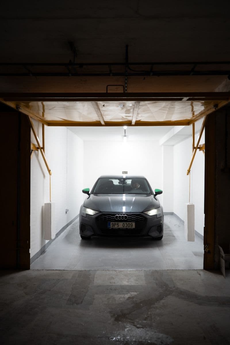 Predaj garáže 20 m², Praha, Praha Predaj garáže 20 m², Praha, Praha