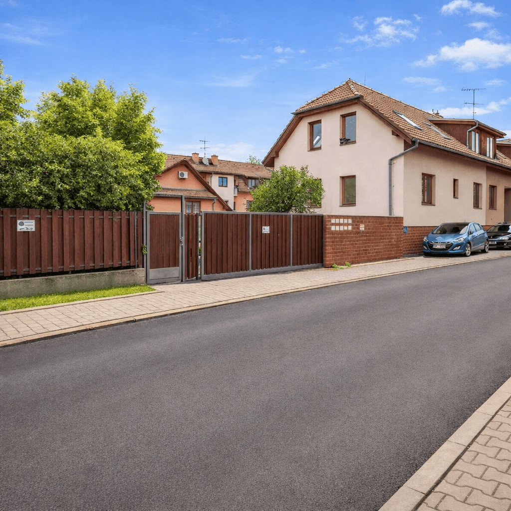 Prenájom bytu 3-izbový 60 m², Politických vězňů, Horoměřice, Středočeský kraj Prenájom bytu 3-izbový 60 m², Politických vězňů, Horoměřice, Středočeský kraj