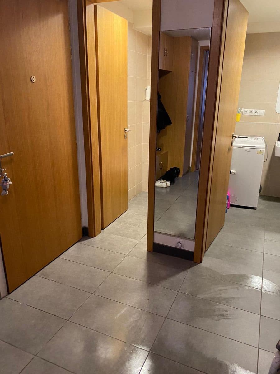 Prenájom bytu 2-izbový 57 m², Komunardů, Praha, Praha Prenájom bytu 2-izbový 57 m², Komunardů, Praha, Praha