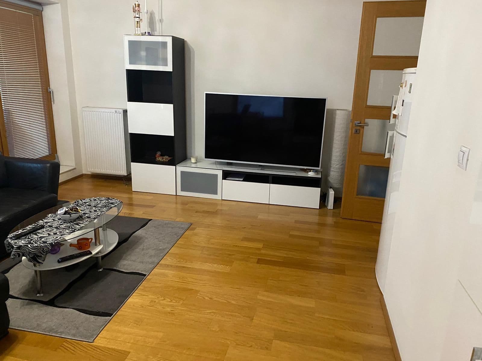 Prenájom bytu 2-izbový 57 m², Komunardů, Praha, Praha Prenájom bytu 2-izbový 57 m², Komunardů, Praha, Praha