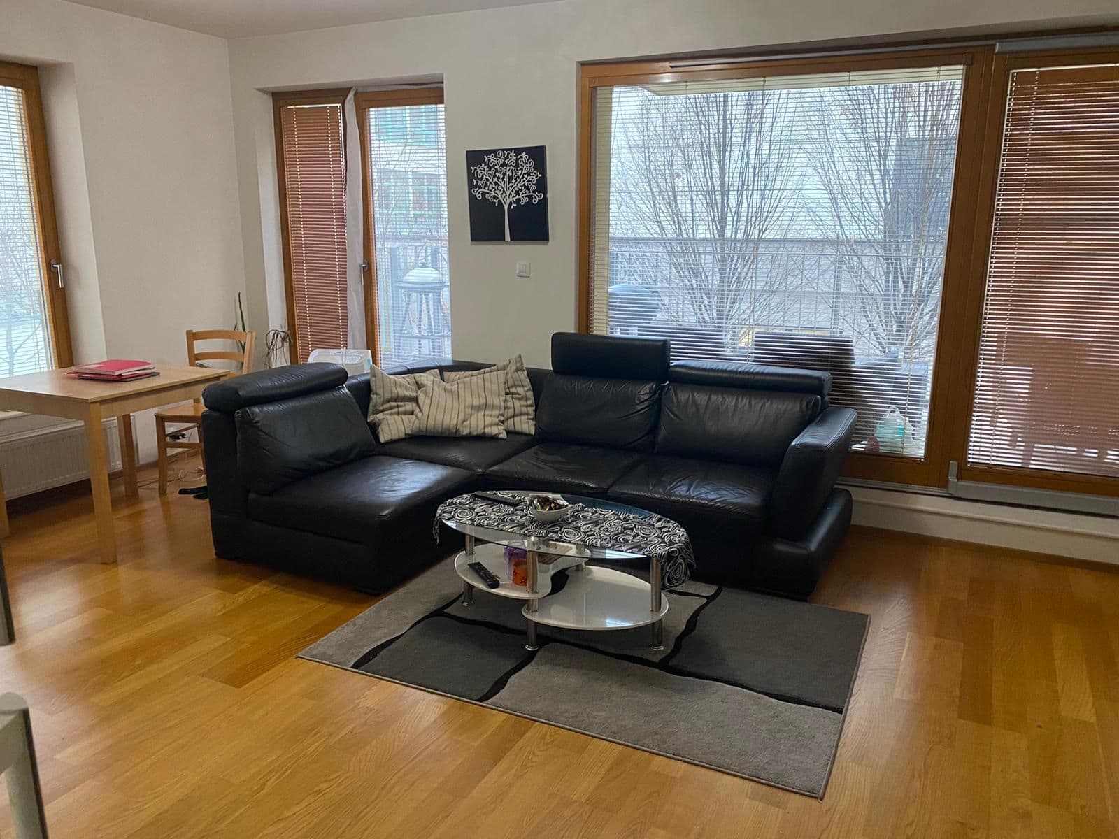 Prenájom bytu 2-izbový 57 m², Komunardů, Praha, Praha Prenájom bytu 2-izbový 57 m², Komunardů, Praha, Praha