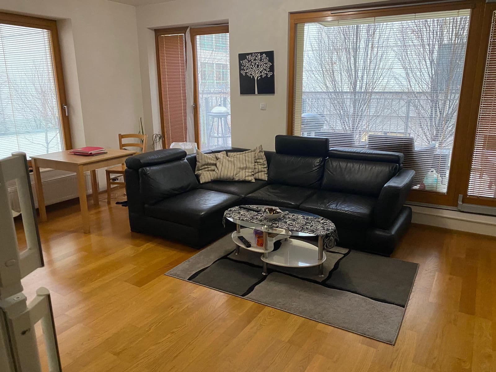 Prenájom bytu 2-izbový 57 m², Komunardů, Praha, Praha Prenájom bytu 2-izbový 57 m², Komunardů, Praha, Praha