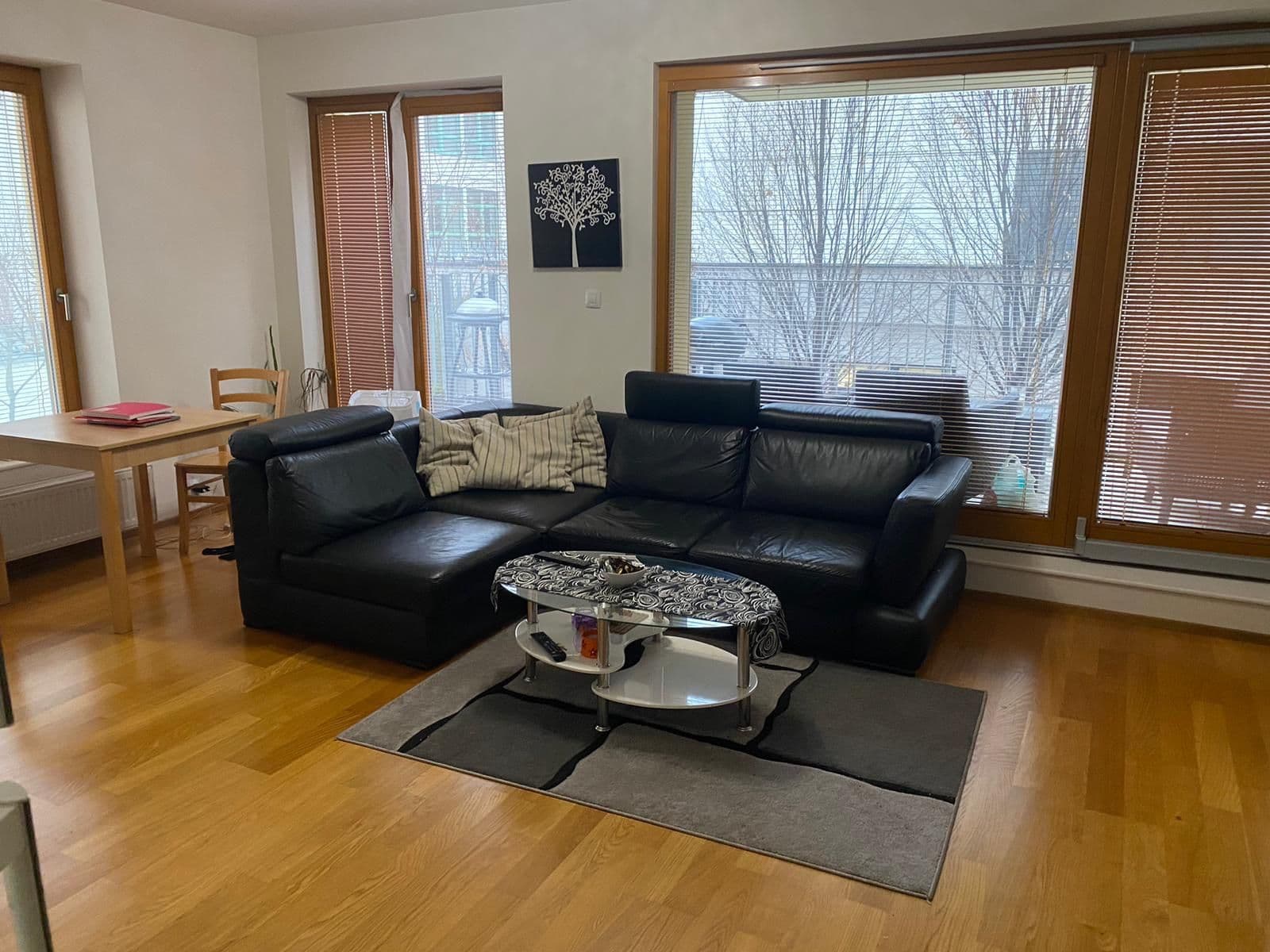 Prenájom bytu 2-izbový 57 m², Komunardů, Praha, Praha Prenájom bytu 2-izbový 57 m², Komunardů, Praha, Praha