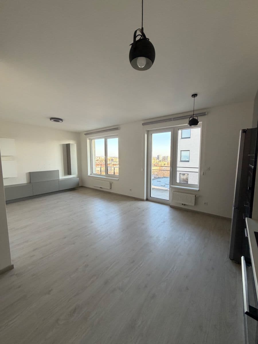 Prenájom bytu 3-izbový 69 m², Zvěřinova, Praha, Praha Prenájom bytu 3-izbový 69 m², Zvěřinova, Praha, Praha