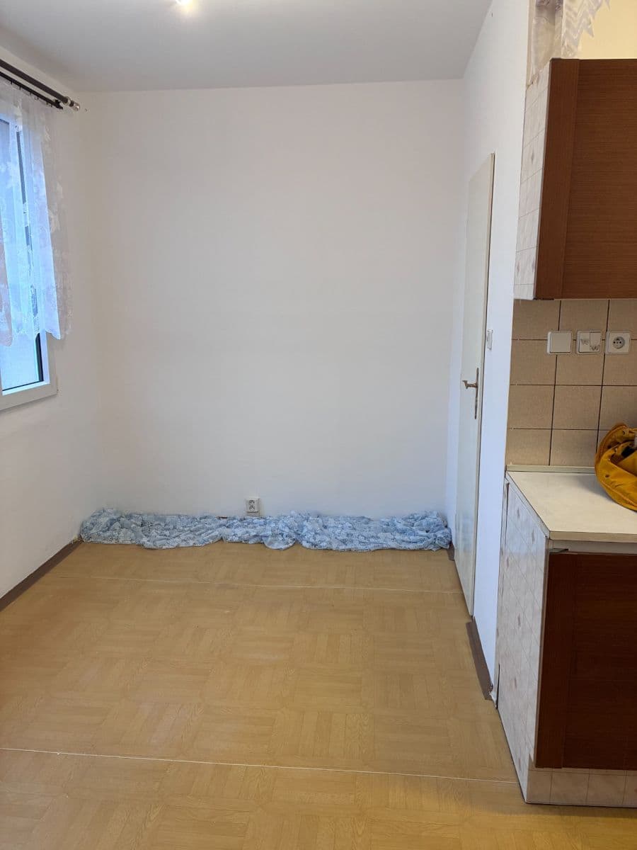 Prenájom bytu 2-izbový 65 m², Buzulucká, Tábor, Jihočeský kraj Prenájom bytu 2-izbový 65 m², Buzulucká, Tábor, Jihočeský kraj