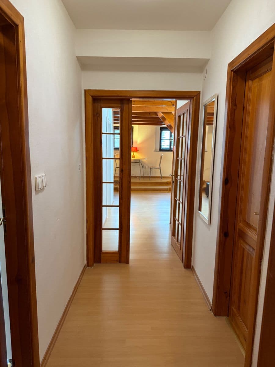 Prenájom bytu 4-izbový 97 m², Soukenická, Český Krumlov, Jihočeský kraj Prenájom bytu 4-izbový 97 m², Soukenická, Český Krumlov, Jihočeský kraj