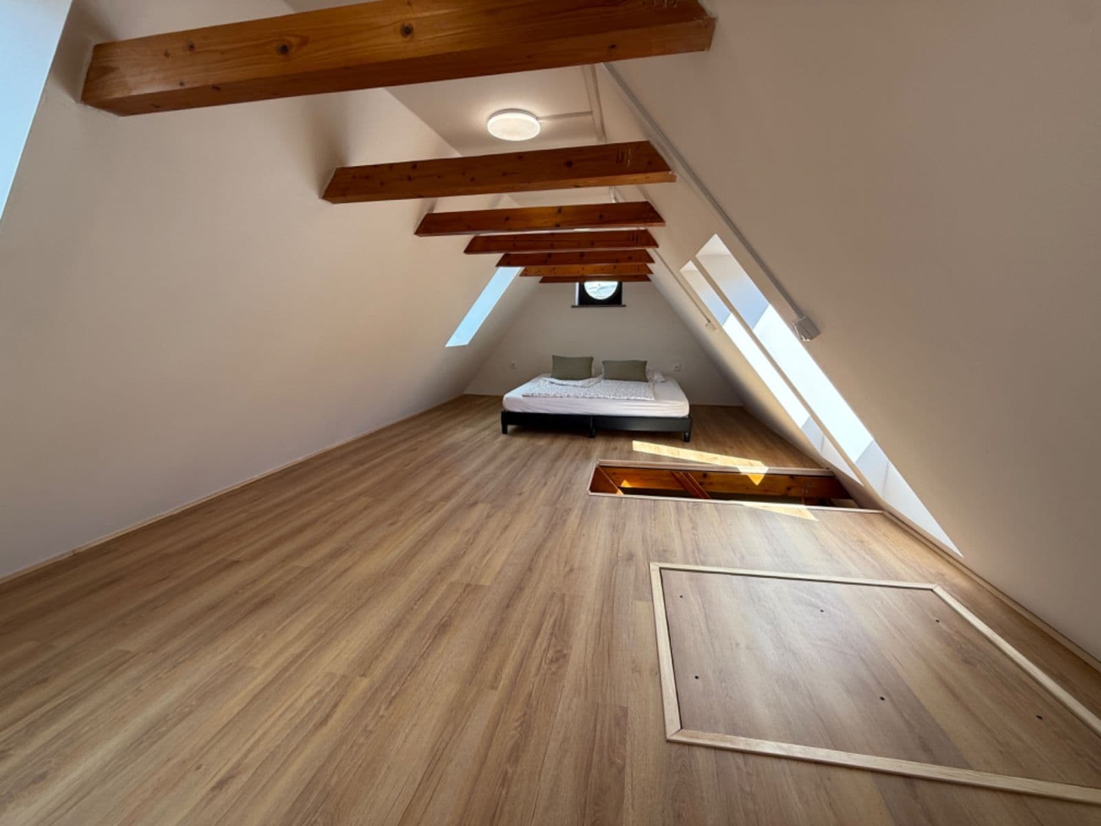 Prenájom bytu 4-izbový 97 m², Soukenická, Český Krumlov, Jihočeský kraj Prenájom bytu 4-izbový 97 m², Soukenická, Český Krumlov, Jihočeský kraj