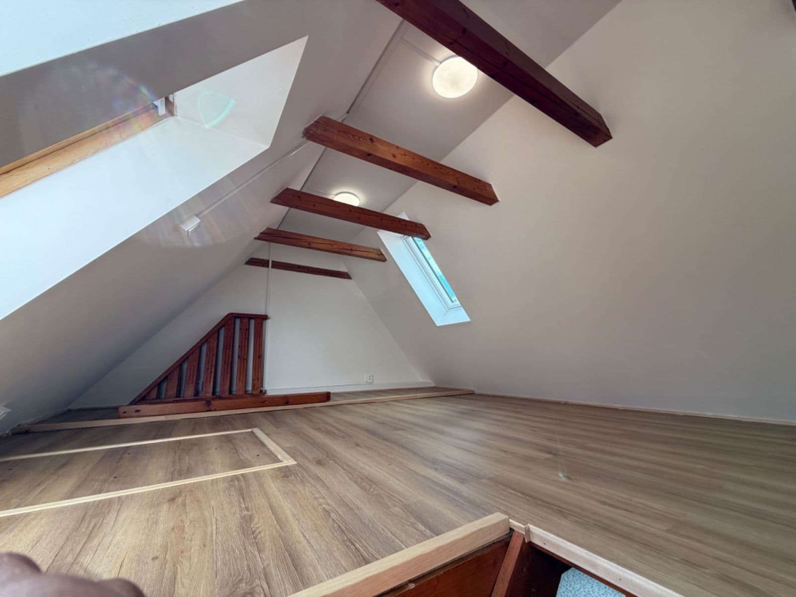 Prenájom bytu 4-izbový 97 m², Soukenická, Český Krumlov, Jihočeský kraj Prenájom bytu 4-izbový 97 m², Soukenická, Český Krumlov, Jihočeský kraj