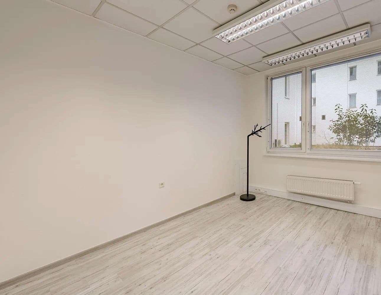 Prenájom kancelárie 18 m², Bělehradská, Praha, Praha Prenájom kancelárie 18 m², Bělehradská, Praha, Praha