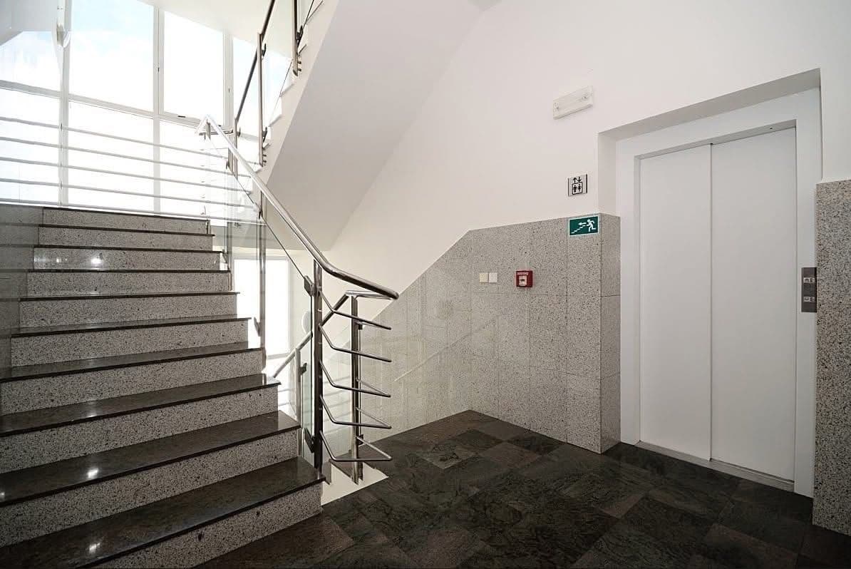 Prenájom kancelárie 18 m², Bělehradská, Praha, Praha Prenájom kancelárie 18 m², Bělehradská, Praha, Praha