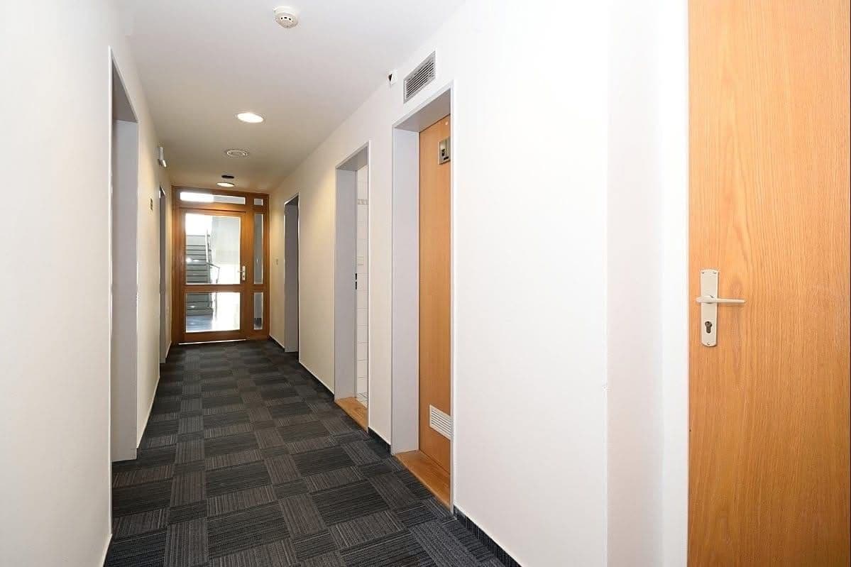 Prenájom kancelárie 18 m², Bělehradská, Praha, Praha Prenájom kancelárie 18 m², Bělehradská, Praha, Praha