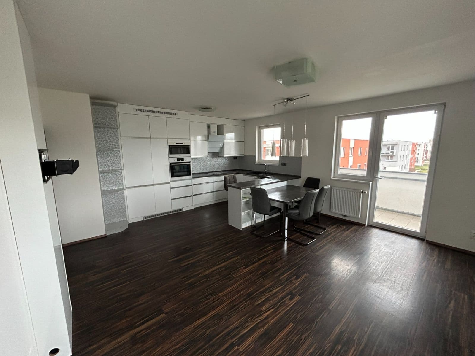 Prenájom bytu 3-izbový 67 m², Jurkovičova, Praha, Praha Prenájom bytu 3-izbový 67 m², Jurkovičova, Praha, Praha