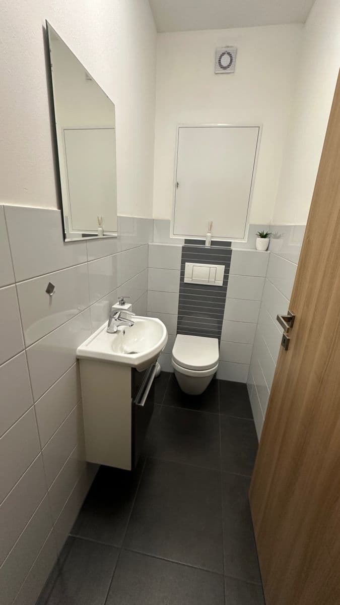 Predaj bytu 3-izbový 75 m², Peškova, Olomouc, Olomoucký kraj Predaj bytu 3-izbový 75 m², Peškova, Olomouc, Olomoucký kraj