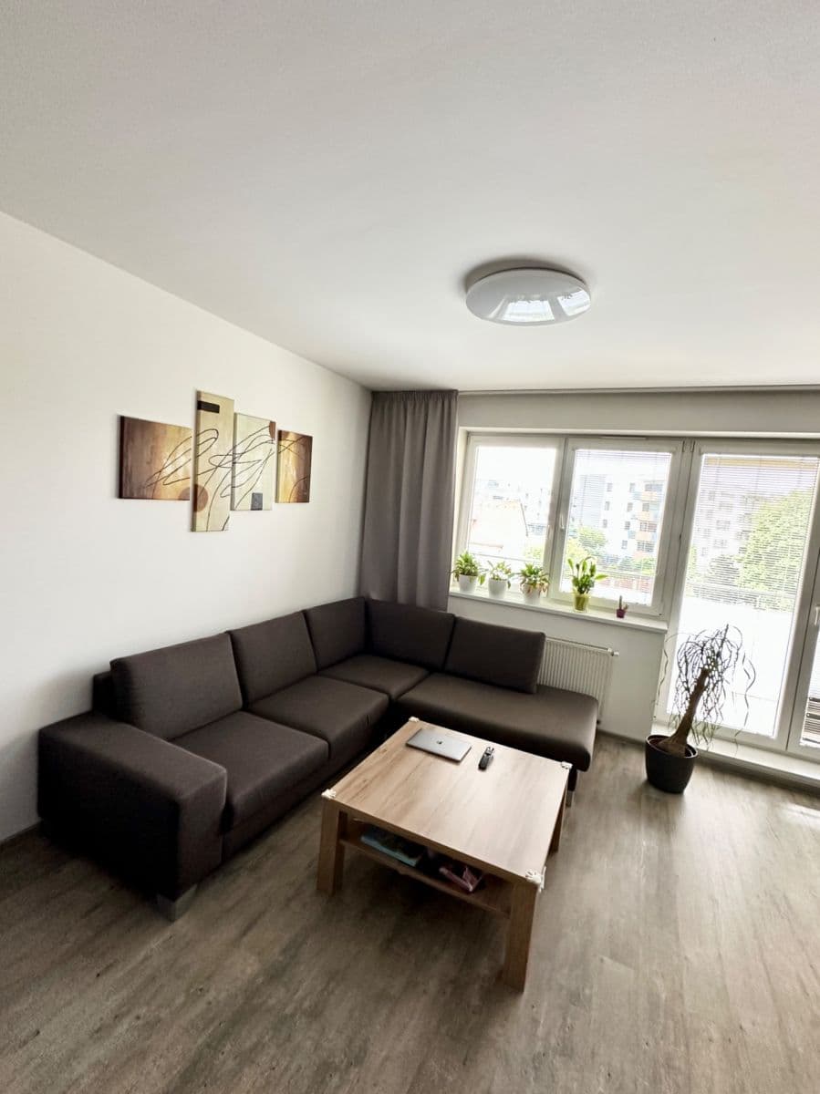 Predaj bytu 3-izbový 75 m², Peškova, Olomouc, Olomoucký kraj Predaj bytu 3-izbový 75 m², Peškova, Olomouc, Olomoucký kraj