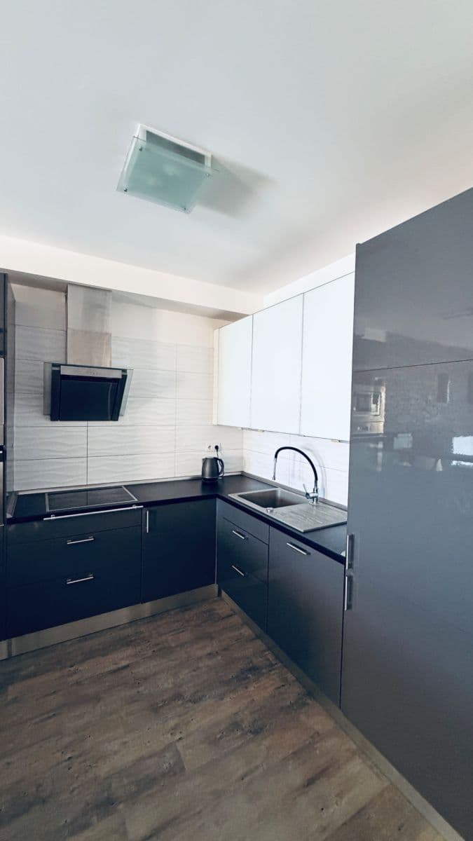 Predaj bytu 3-izbový 75 m², Peškova, Olomouc, Olomoucký kraj Predaj bytu 3-izbový 75 m², Peškova, Olomouc, Olomoucký kraj