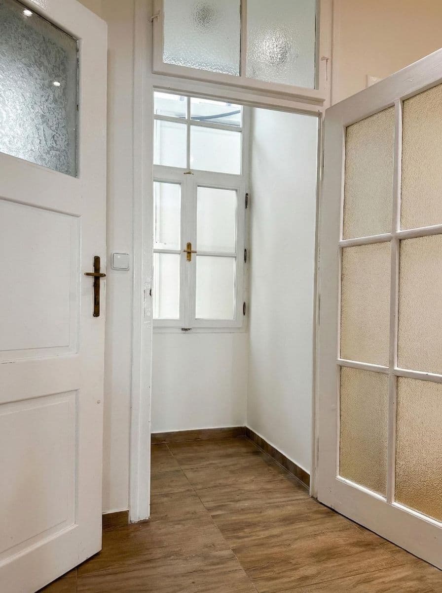 Prenájom bytu 2-izbový 60 m², Křišťanova, Praha, Praha Prenájom bytu 2-izbový 60 m², Křišťanova, Praha, Praha