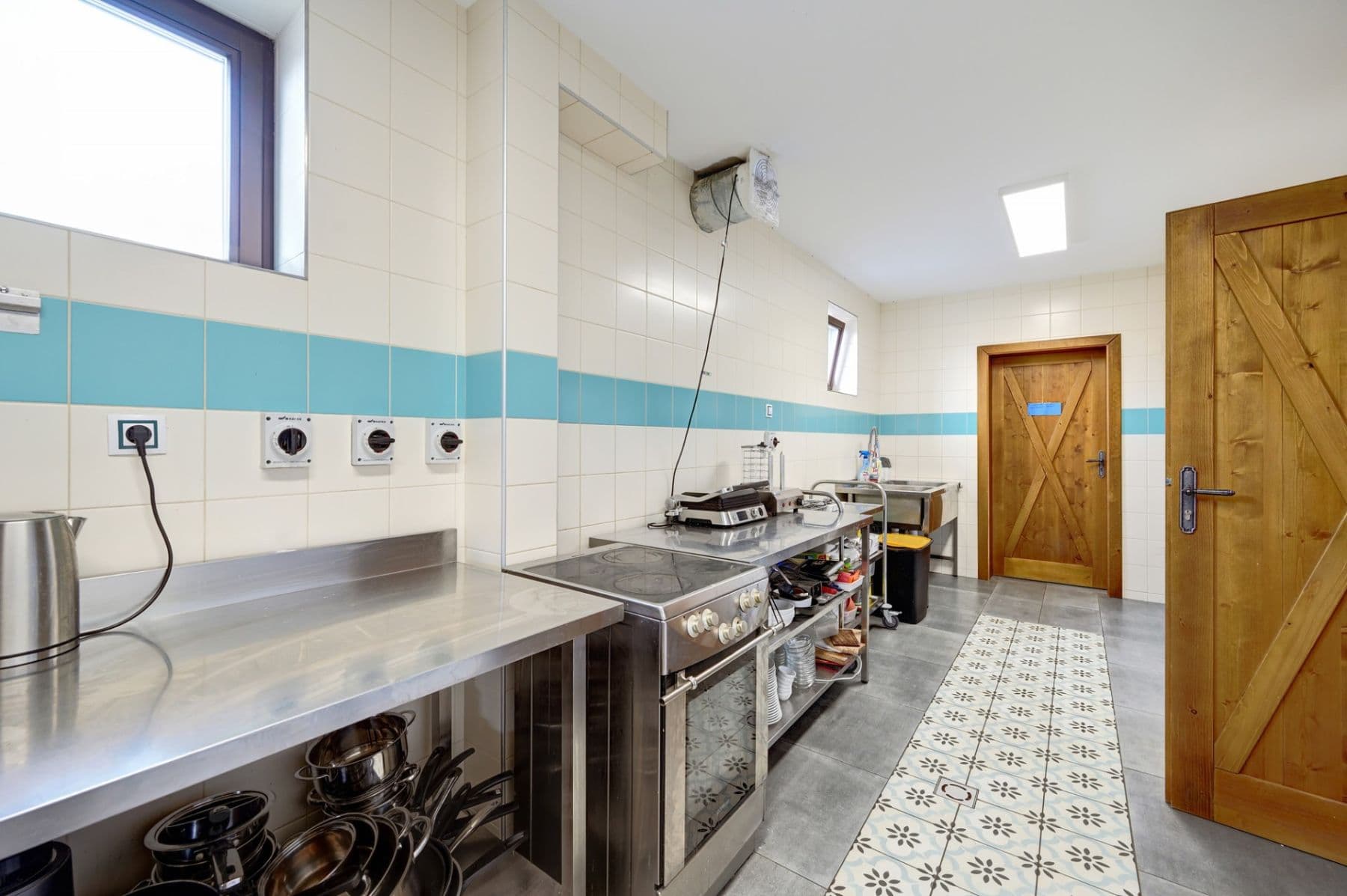 Predaj domu 623 m², pozemek 2.938 m², Loket, Středočeský kraj Predaj domu 623 m², pozemek 2.938 m², Loket, Středočeský kraj