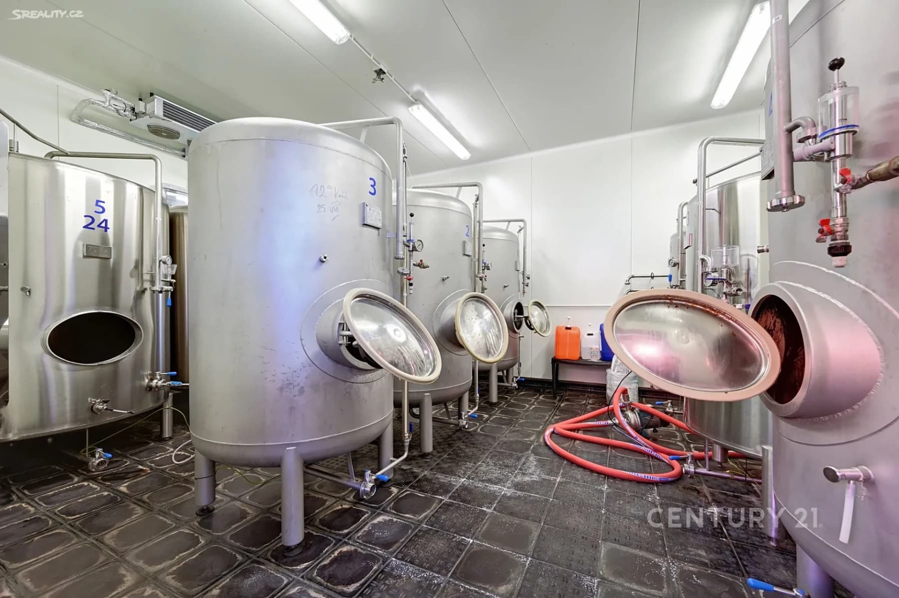 Predaj domu 623 m², pozemek 2.938 m², Loket, Středočeský kraj Predaj domu 623 m², pozemek 2.938 m², Loket, Středočeský kraj