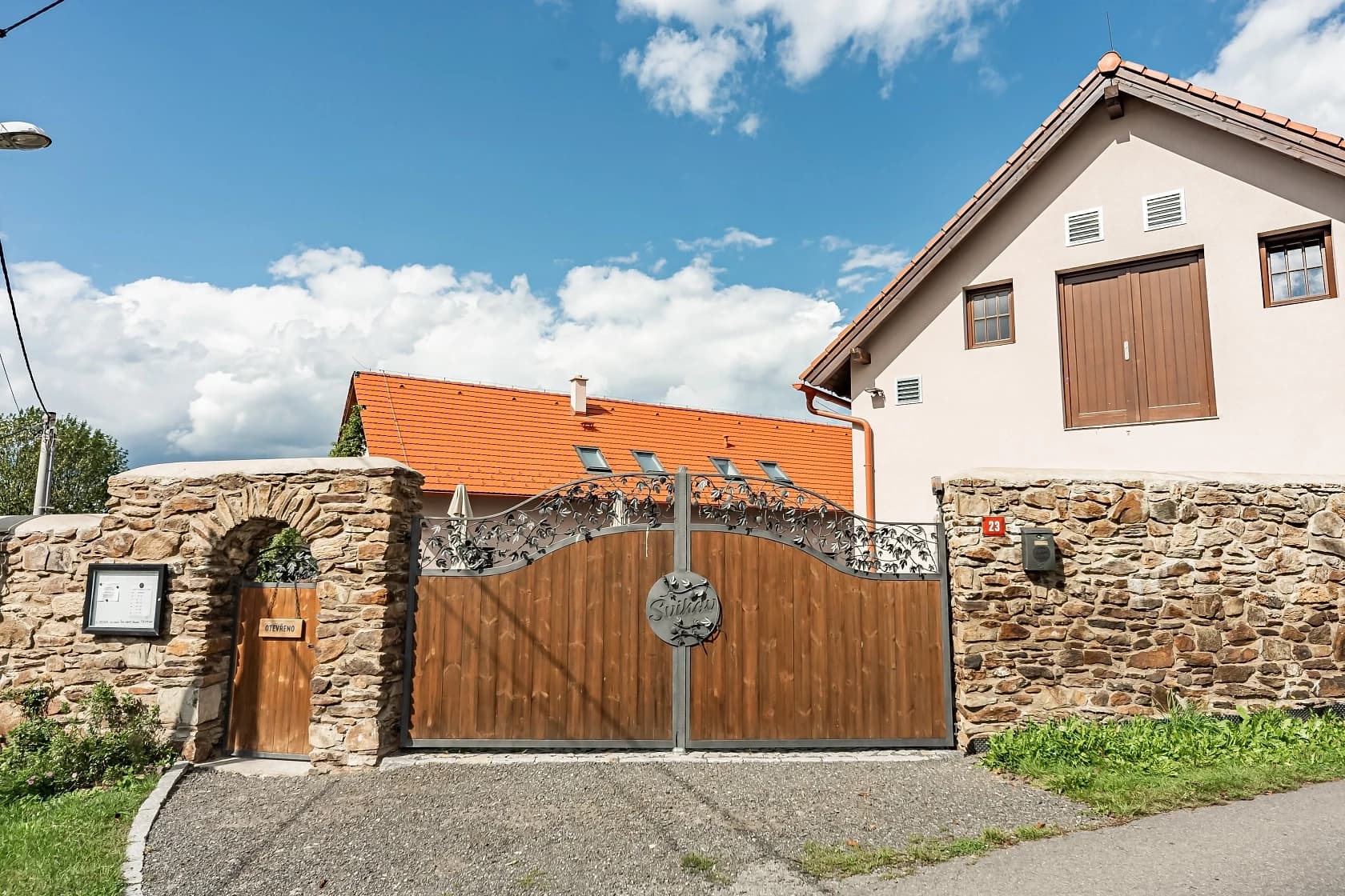 Predaj domu 623 m², pozemek 2.938 m², Loket, Středočeský kraj Predaj domu 623 m², pozemek 2.938 m², Loket, Středočeský kraj