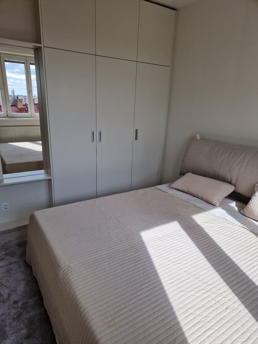 Prenájom bytu 2-izbový 49 m², Pelušková, Praha, Praha Prenájom bytu 2-izbový 49 m², Pelušková, Praha, Praha